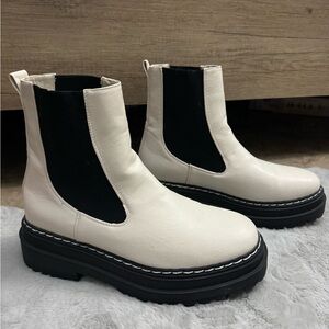 Platform cream/white boots